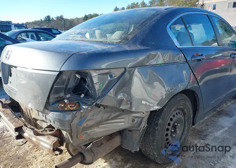 2010 Honda Accord 2.4 Lx z USA, uszkodzony, nr VIN 1HGCP2F31AA031826